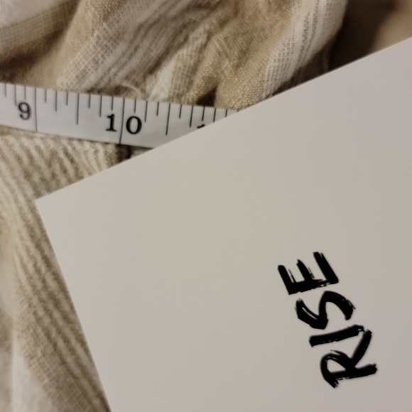 𝅺croft & Barrow Lightweight Striped Capri Size Small - Picture 8 of 11